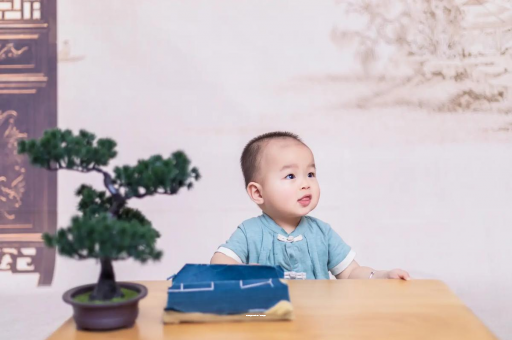 喀什宝宝喊肚子疼怎么回事